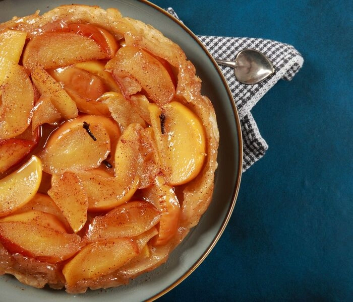 tarte tatin: zakręcona szarlotka która podbiła świat smakoszy