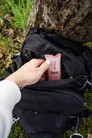 Baton proteinowy ze słodzikiem, sernik truskawkowy