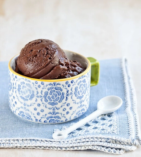 lody czekoladowe z czekoladową skórką