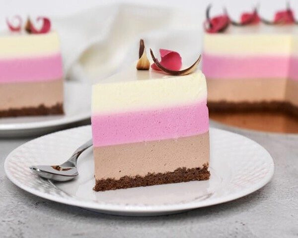 trójkolorowy tort