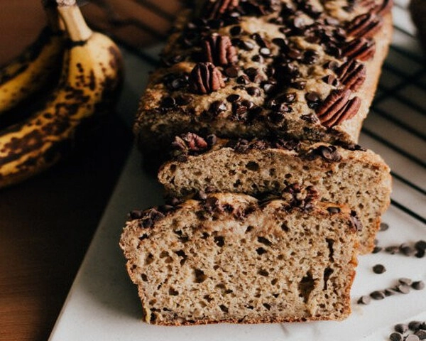 chlebek bananowy z orzechami włoskimi