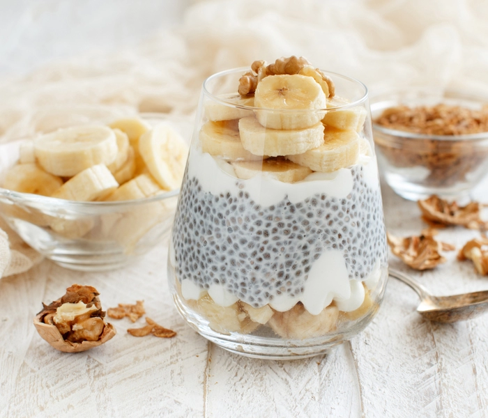 fit chia pudding z bananem